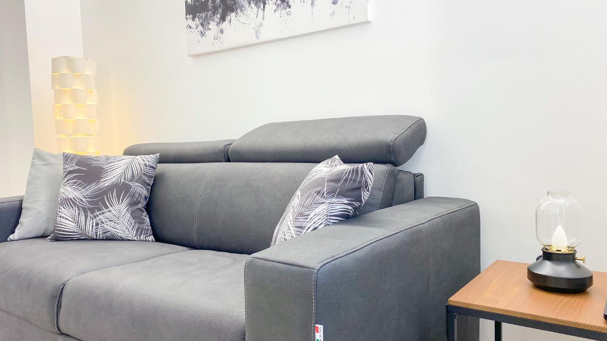 Cardano Suite - 5 Min From Central Station Milano Eksteriør billede