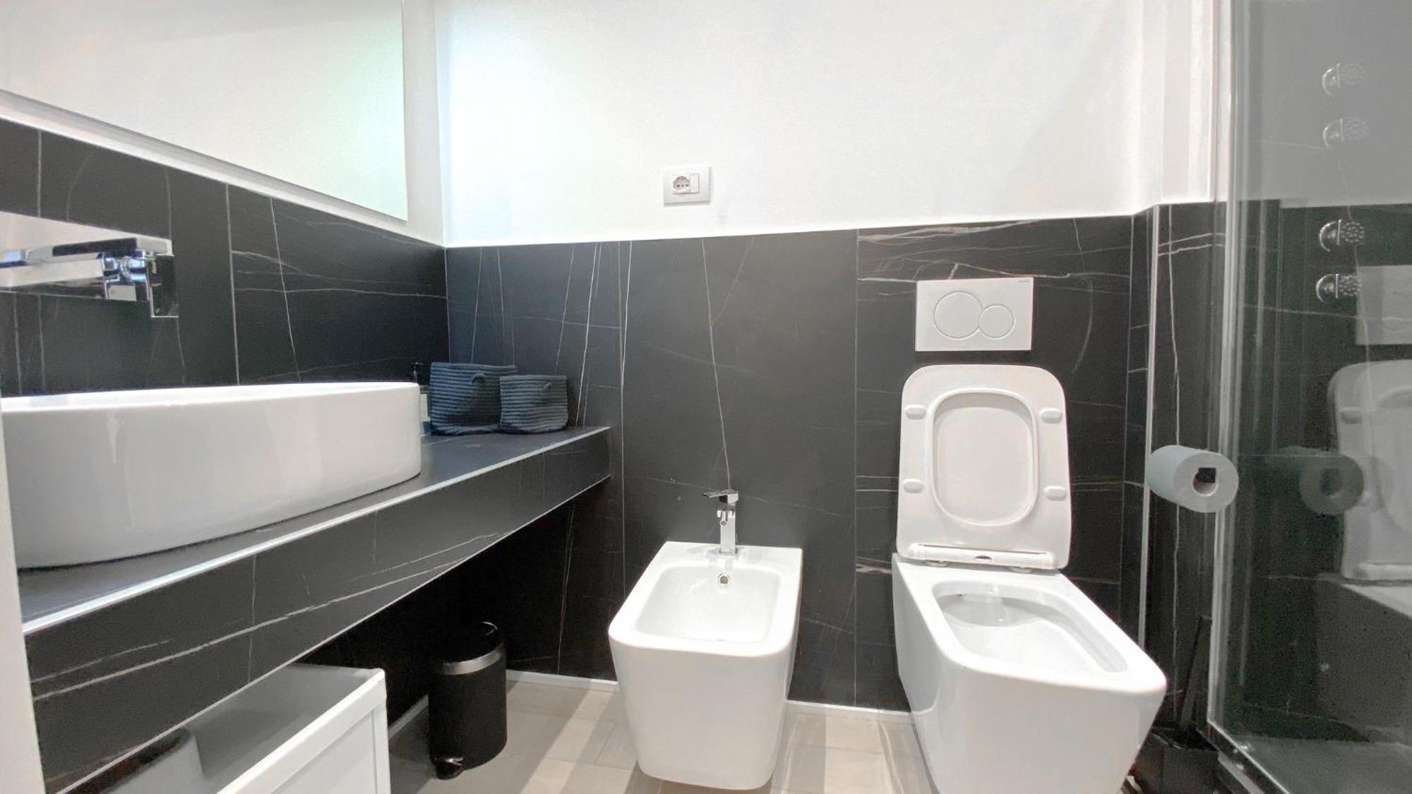 Cardano Suite - 5 Min From Central Station Milano Eksteriør billede