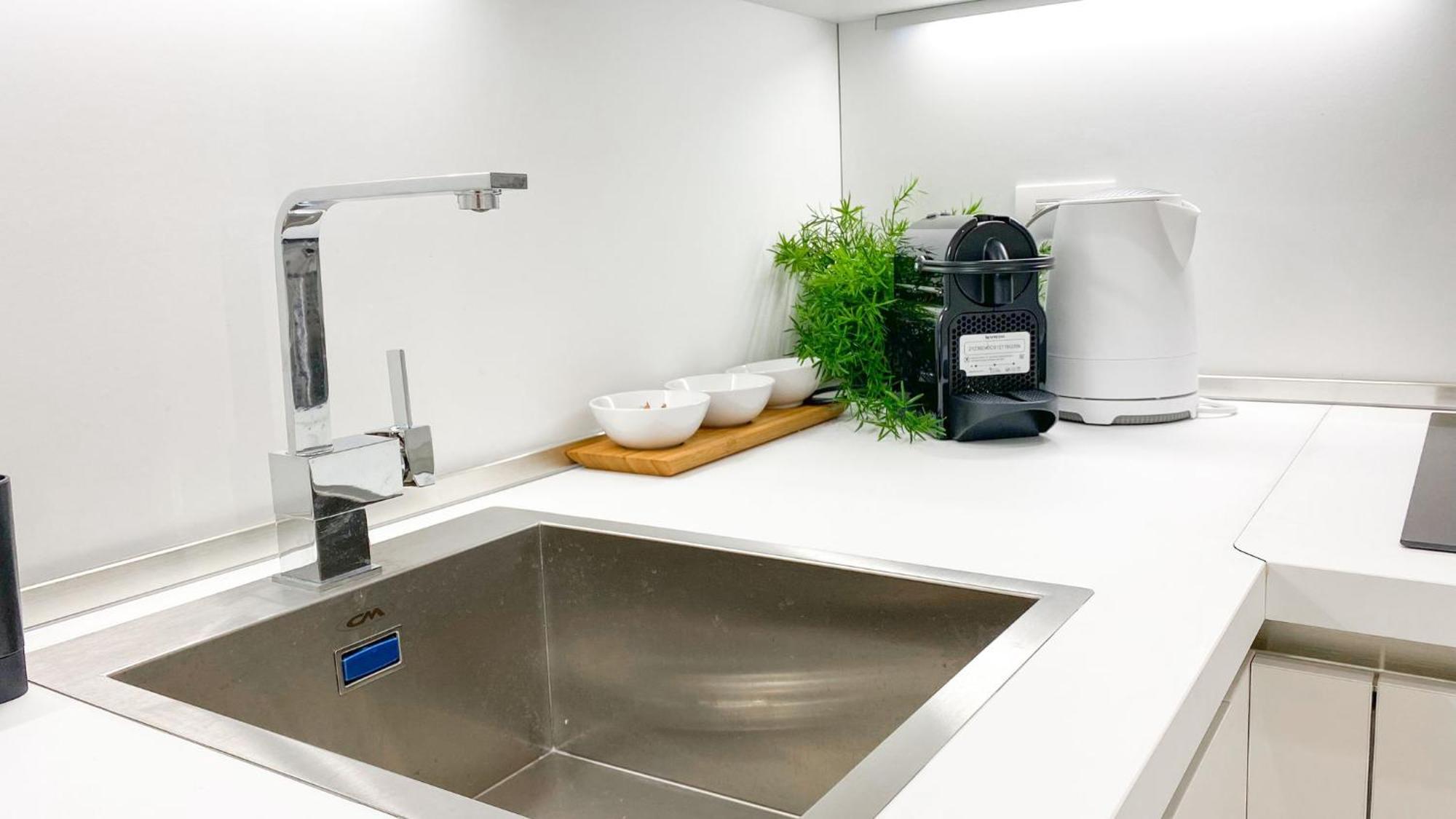 Cardano Suite - 5 Min From Central Station Milano Eksteriør billede